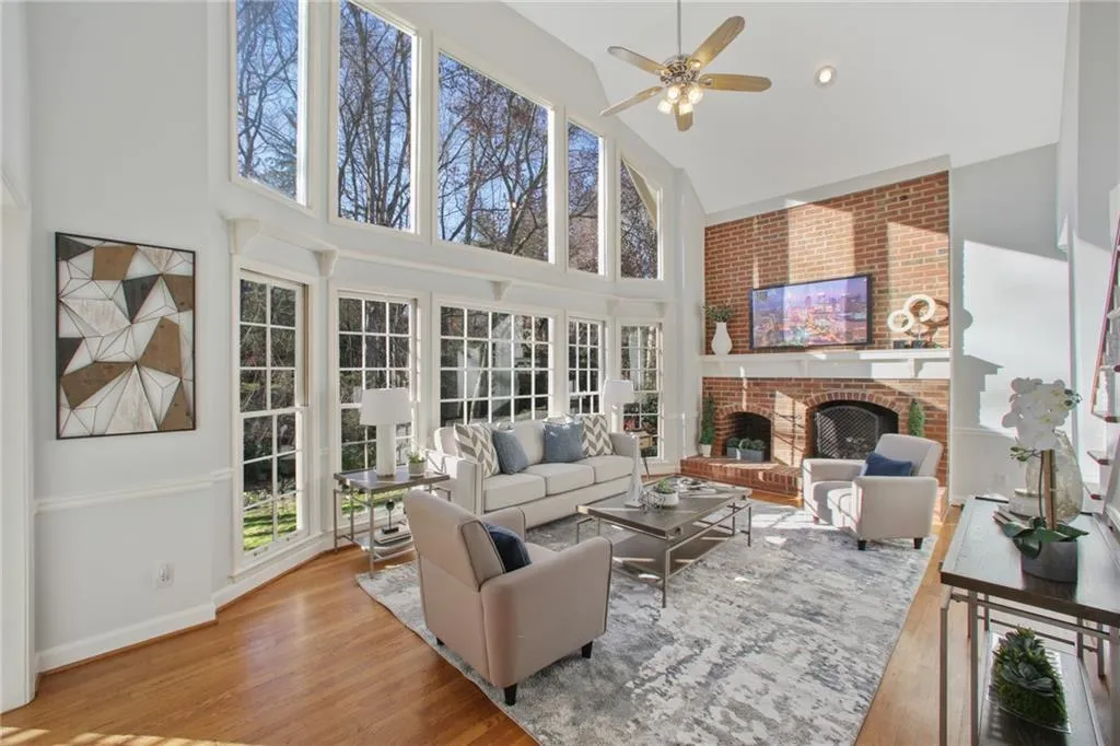 7525 S Spalding Lake Drive, Sandy Springs, Georgia 30350, 5 Bedrooms Bedrooms, ,4 BathroomsBathrooms,Residential,Sold,7525 S Spalding Lake Drive,7007972