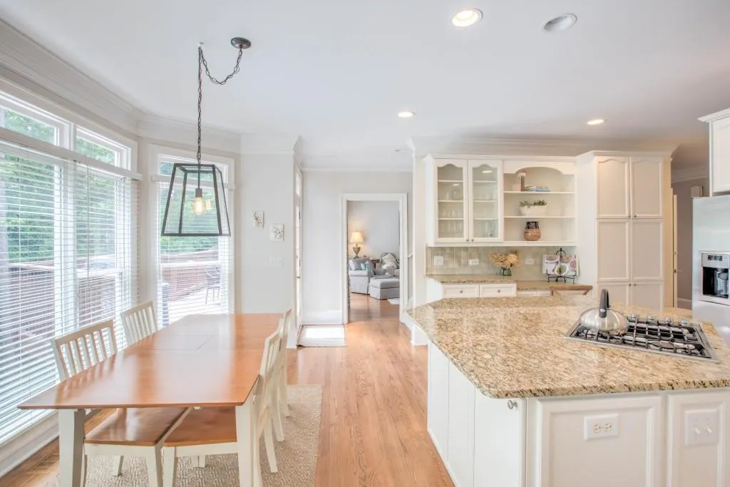 240 Spalding Springs Lane, Sandy Springs, Georgia 30350, 5 Bedrooms Bedrooms, ,4 BathroomsBathrooms,Residential,Sold,240 Spalding Springs Lane,5861645