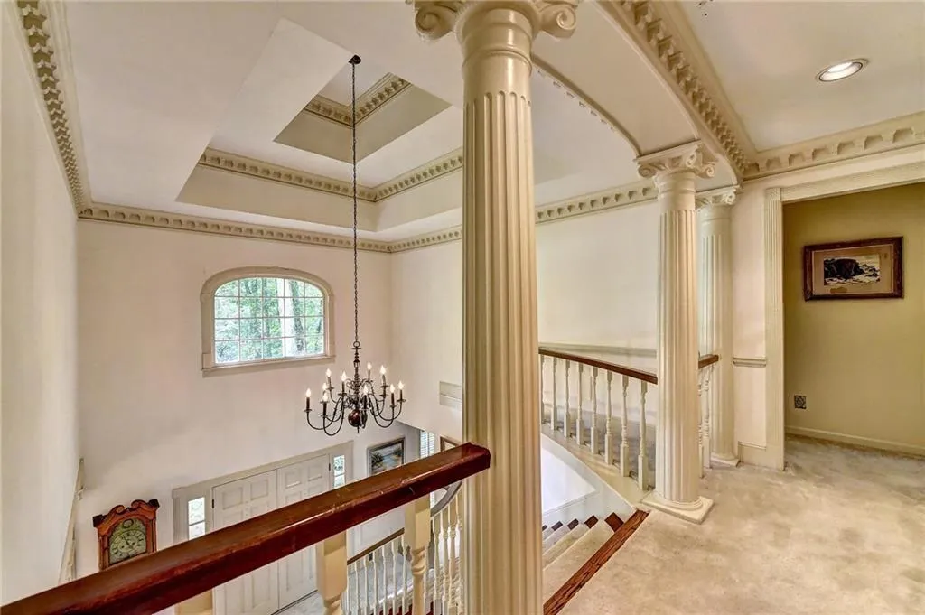 125 Classic Cove, Sandy Springs, Georgia 30350, 5 Bedrooms Bedrooms, ,4 BathroomsBathrooms,Residential,Sold,125 Classic Cove,6072053