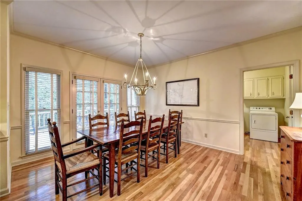 125 Classic Cove, Sandy Springs, Georgia 30350, 5 Bedrooms Bedrooms, ,4 BathroomsBathrooms,Residential,Sold,125 Classic Cove,6072053