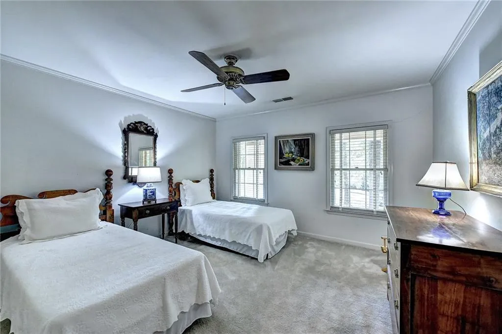 125 Classic Cove, Sandy Springs, Georgia 30350, 5 Bedrooms Bedrooms, ,4 BathroomsBathrooms,Residential,Sold,125 Classic Cove,6072053