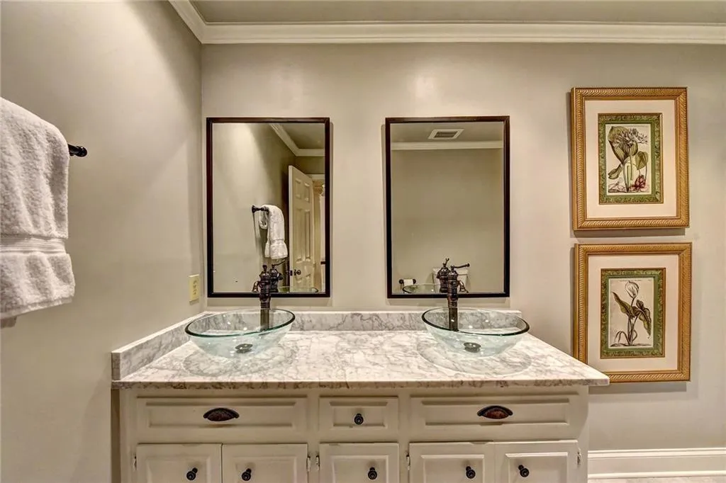 125 Classic Cove, Sandy Springs, Georgia 30350, 5 Bedrooms Bedrooms, ,4 BathroomsBathrooms,Residential,Sold,125 Classic Cove,6072053