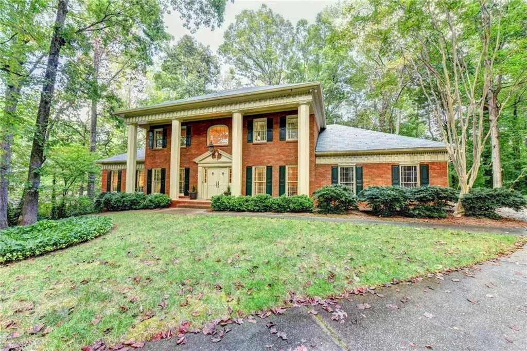 125 Classic Cove, Sandy Springs, Georgia 30350, 5 Bedrooms Bedrooms, ,4 BathroomsBathrooms,Residential,Sold,125 Classic Cove,6072053