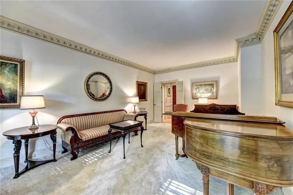 125 Classic Cove, Sandy Springs, Georgia 30350, 5 Bedrooms Bedrooms, ,4 BathroomsBathrooms,Residential,Sold,125 Classic Cove,6072053
