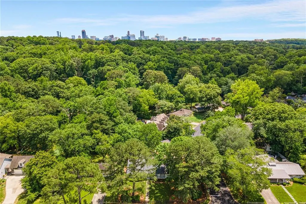 525 Pine Forest Road, Atlanta, Georgia 30342, 4 Bedrooms Bedrooms, ,4 BathroomsBathrooms,Residential,Sold,525 Pine Forest Road,7226069