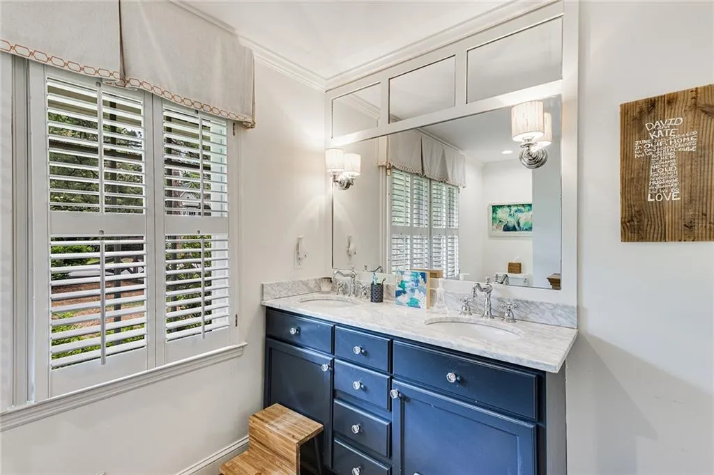 525 Pine Forest Road, Atlanta, Georgia 30342, 4 Bedrooms Bedrooms, ,4 BathroomsBathrooms,Residential,Sold,525 Pine Forest Road,7226069