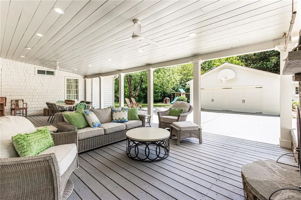 525 Pine Forest Road, Atlanta, Georgia 30342, 4 Bedrooms Bedrooms, ,4 BathroomsBathrooms,Residential,Sold,525 Pine Forest Road,7226069