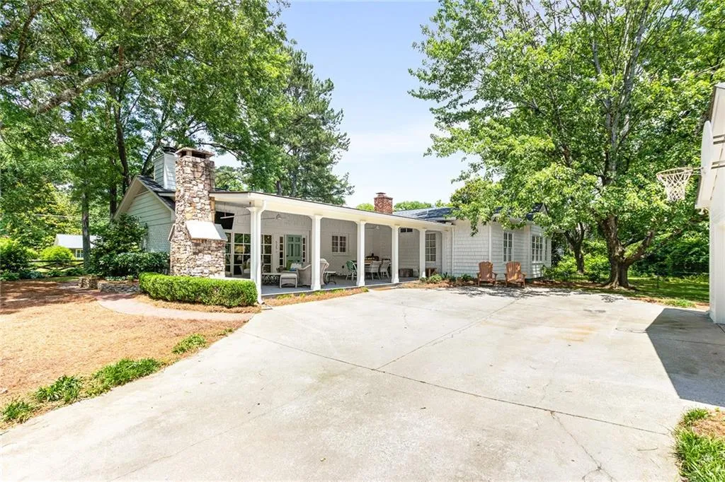 525 Pine Forest Road, Atlanta, Georgia 30342, 4 Bedrooms Bedrooms, ,4 BathroomsBathrooms,Residential,Sold,525 Pine Forest Road,7226069