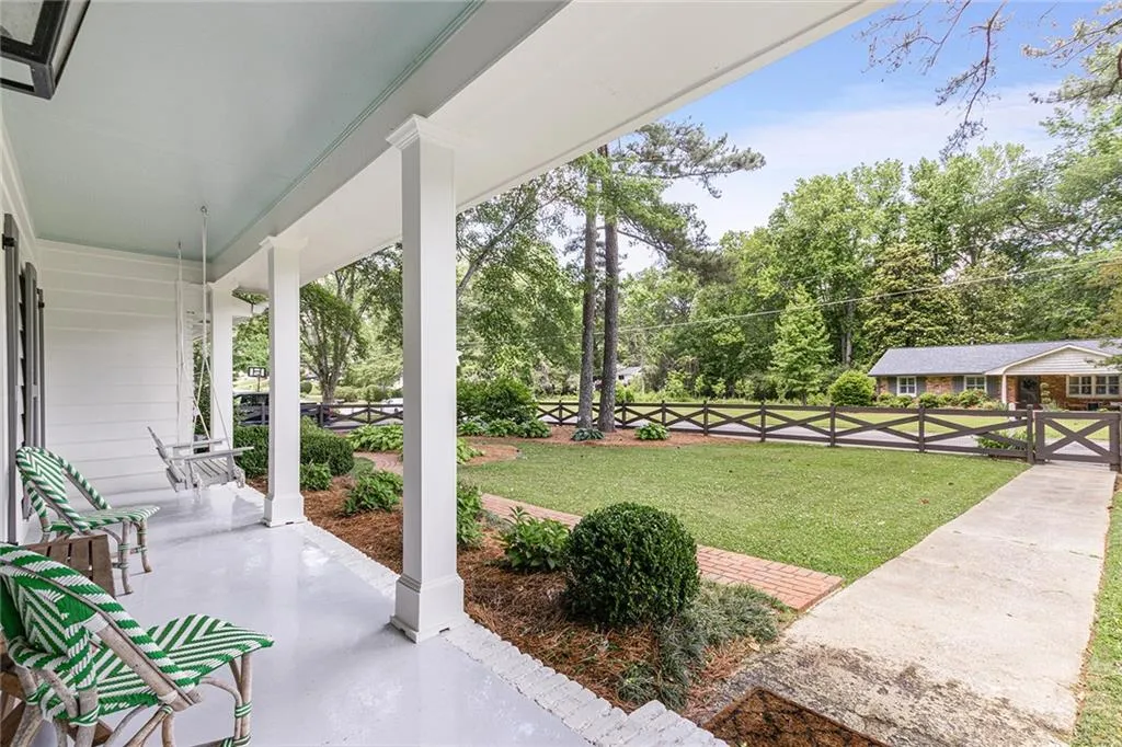 525 Pine Forest Road, Atlanta, Georgia 30342, 4 Bedrooms Bedrooms, ,4 BathroomsBathrooms,Residential,Sold,525 Pine Forest Road,7226069