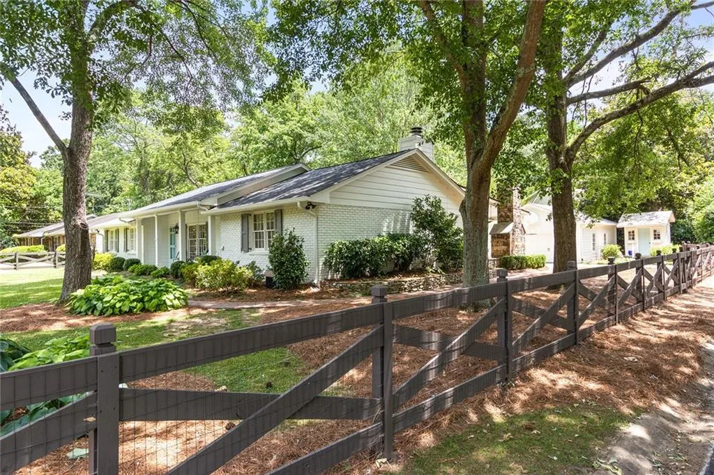 525 Pine Forest Road, Atlanta, Georgia 30342, 4 Bedrooms Bedrooms, ,4 BathroomsBathrooms,Residential,Sold,525 Pine Forest Road,7226069