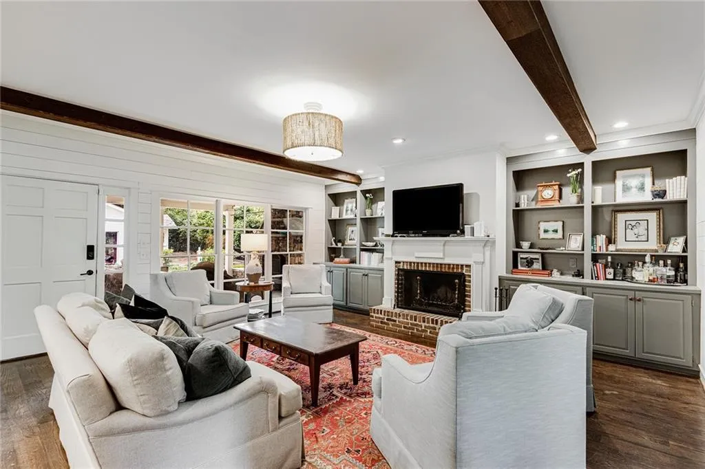 525 Pine Forest Road, Atlanta, Georgia 30342, 4 Bedrooms Bedrooms, ,4 BathroomsBathrooms,Residential,Sold,525 Pine Forest Road,7226069