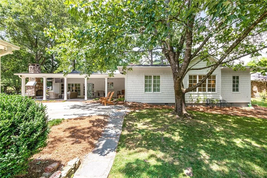 525 Pine Forest Road, Atlanta, Georgia 30342, 4 Bedrooms Bedrooms, ,4 BathroomsBathrooms,Residential,Sold,525 Pine Forest Road,7226069