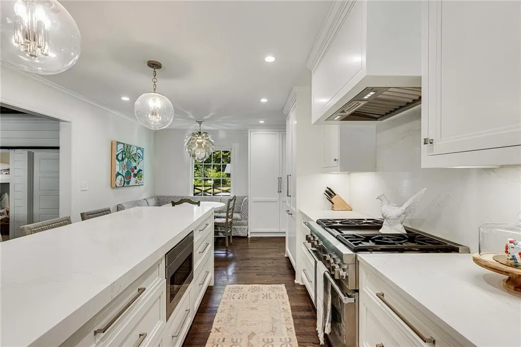 525 Pine Forest Road, Atlanta, Georgia 30342, 4 Bedrooms Bedrooms, ,4 BathroomsBathrooms,Residential,Sold,525 Pine Forest Road,7226069