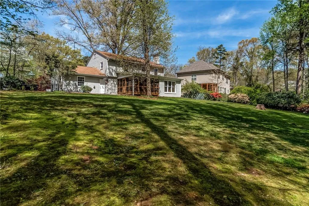 465 Glencourtney Drive, Sandy Springs, Georgia 30328, 4 Bedrooms Bedrooms, ,3 BathroomsBathrooms,Residential,Sold,465 Glencourtney Drive,5998872