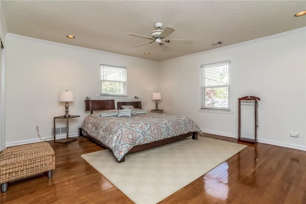 465 Glencourtney Drive, Sandy Springs, Georgia 30328, 4 Bedrooms Bedrooms, ,3 BathroomsBathrooms,Residential,Sold,465 Glencourtney Drive,5998872