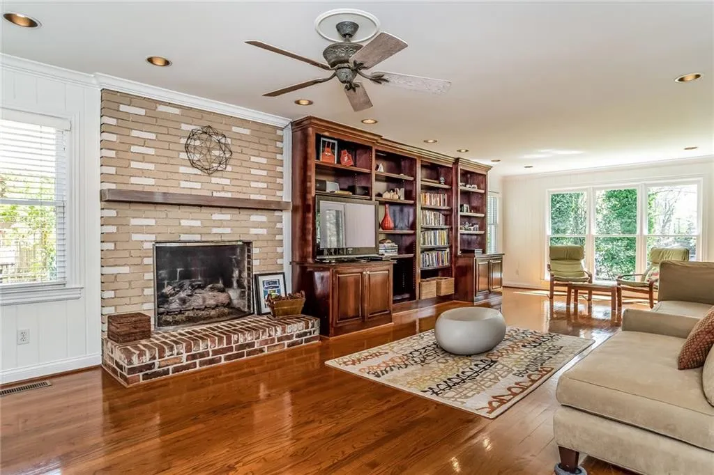 465 Glencourtney Drive, Sandy Springs, Georgia 30328, 4 Bedrooms Bedrooms, ,3 BathroomsBathrooms,Residential,Sold,465 Glencourtney Drive,5998872