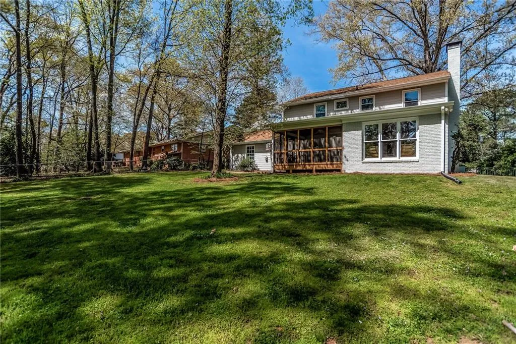 465 Glencourtney Drive, Sandy Springs, Georgia 30328, 4 Bedrooms Bedrooms, ,3 BathroomsBathrooms,Residential,Sold,465 Glencourtney Drive,5998872