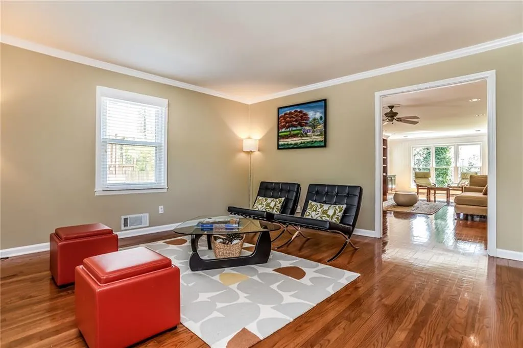 465 Glencourtney Drive, Sandy Springs, Georgia 30328, 4 Bedrooms Bedrooms, ,3 BathroomsBathrooms,Residential,Sold,465 Glencourtney Drive,5998872