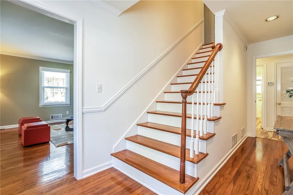 465 Glencourtney Drive, Sandy Springs, Georgia 30328, 4 Bedrooms Bedrooms, ,3 BathroomsBathrooms,Residential,Sold,465 Glencourtney Drive,5998872