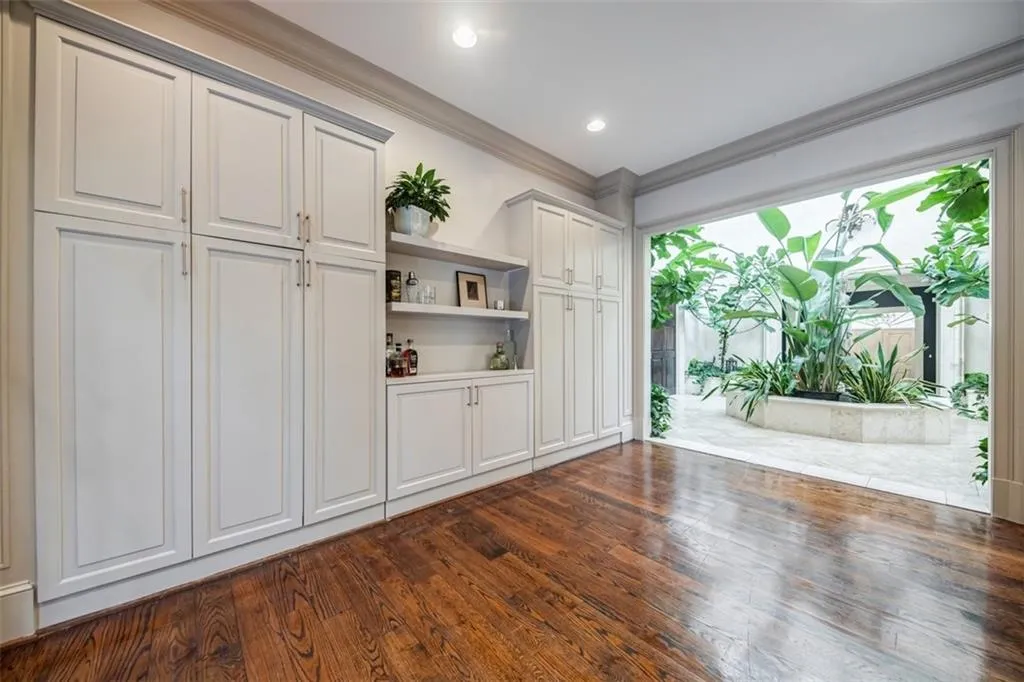 4930 Long Island Drive Nw, Sandy Springs, Georgia 30327, 4 Bedrooms Bedrooms, ,4 BathroomsBathrooms,Residential,Sold,4930 Long Island Drive Nw,6797143