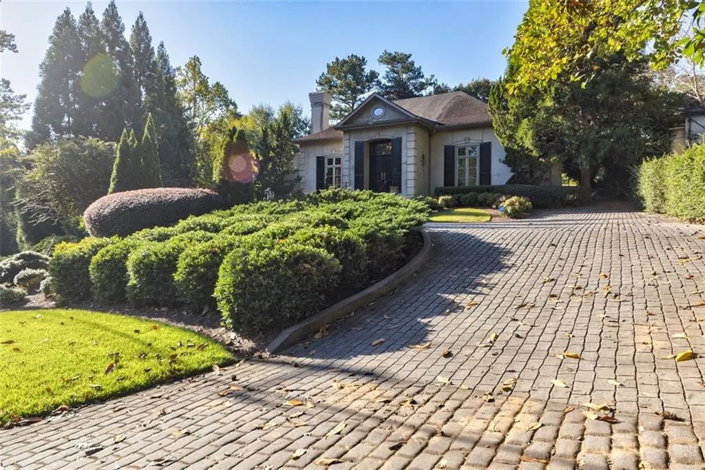 4930 Long Island Drive Nw, Sandy Springs, Georgia 30327, 4 Bedrooms Bedrooms, ,4 BathroomsBathrooms,Residential,Sold,4930 Long Island Drive Nw,6797143