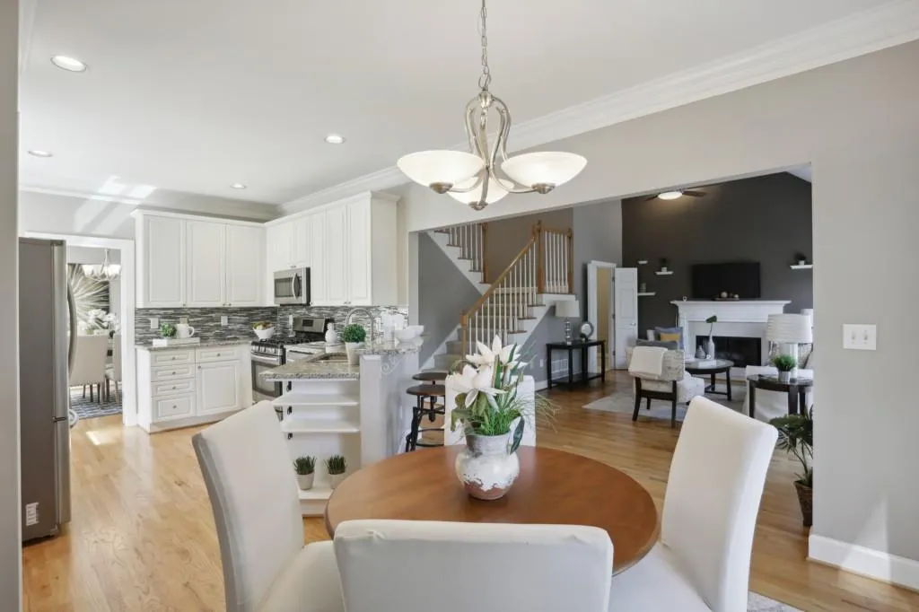 4595 Windsor Park Place, Sandy Springs, Georgia 30342, 3 Bedrooms Bedrooms, ,2 BathroomsBathrooms,Residential,Sold,4595 Windsor Park Place,7189500