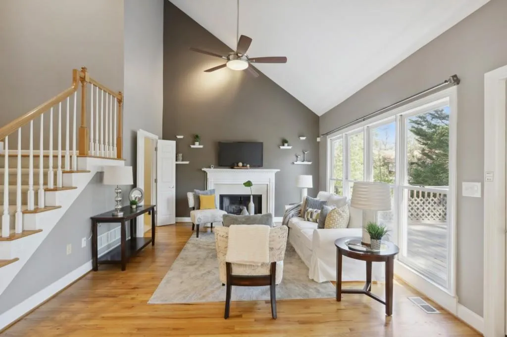 4595 Windsor Park Place, Sandy Springs, Georgia 30342, 3 Bedrooms Bedrooms, ,2 BathroomsBathrooms,Residential,Sold,4595 Windsor Park Place,7189500