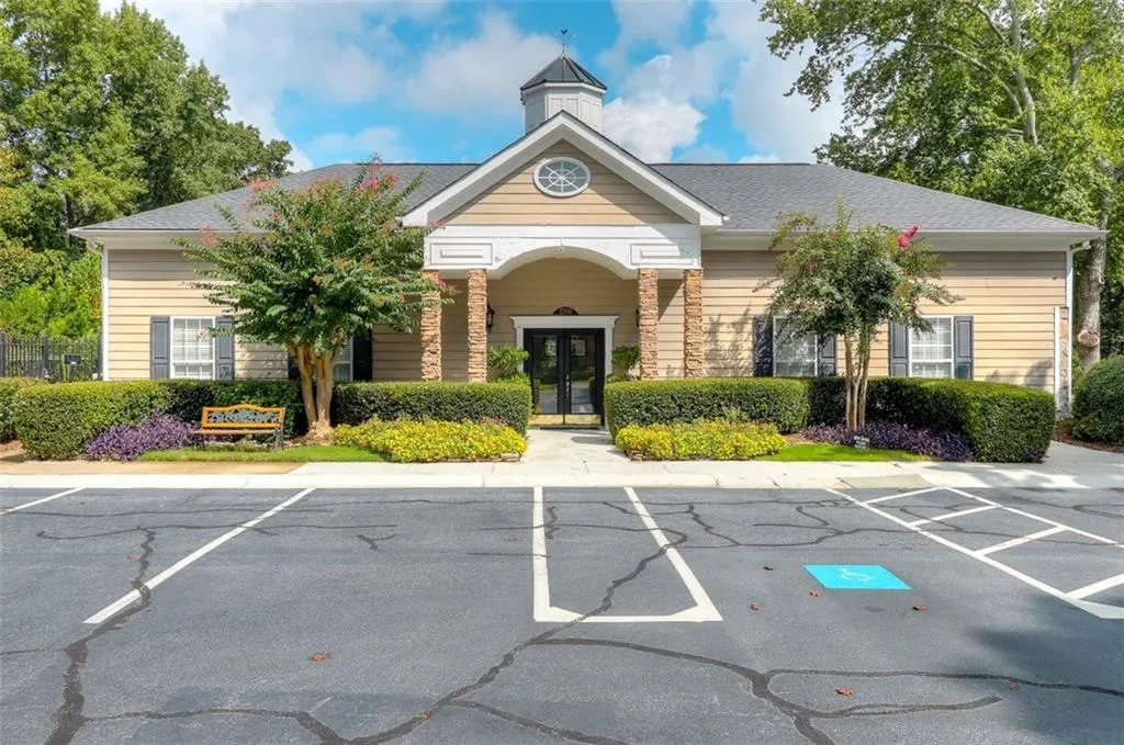 1404 Brighton Point, Sandy Springs, Georgia 30328, 3 Bedrooms Bedrooms, ,2 BathroomsBathrooms,Residential,Sold,1404 Brighton Point,6071567