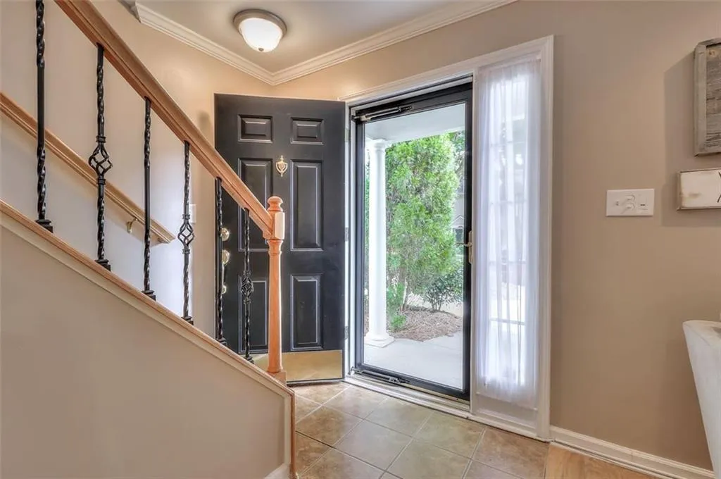 1404 Brighton Point, Sandy Springs, Georgia 30328, 3 Bedrooms Bedrooms, ,2 BathroomsBathrooms,Residential,Sold,1404 Brighton Point,6071567