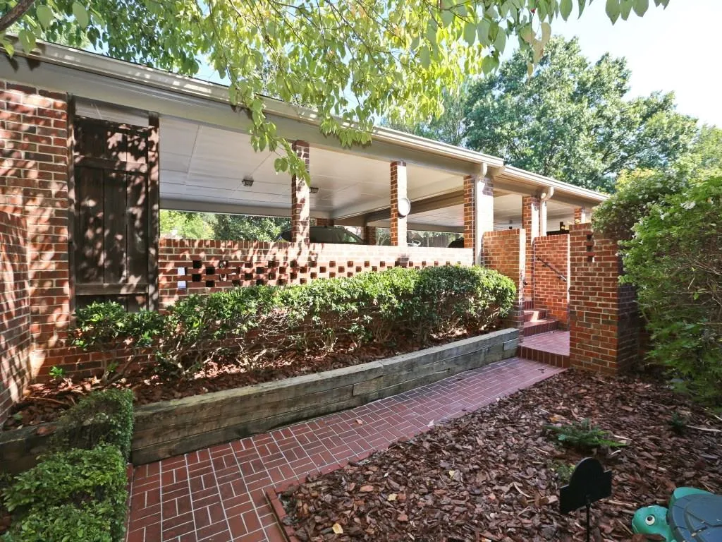 306 The Chace Unit 306, Sandy Springs, Georgia 30328, 4 Bedrooms Bedrooms, ,3 BathroomsBathrooms,Residential,Sold,306 The Chace Unit 306,5750301