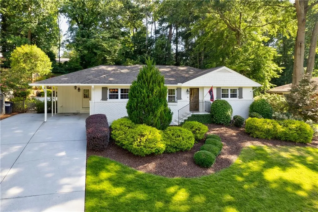 500 Carolwood Lane, Atlanta, Georgia 30342, 3 Bedrooms Bedrooms, ,2 BathroomsBathrooms,Residential,Sold,500 Carolwood Lane,7069761