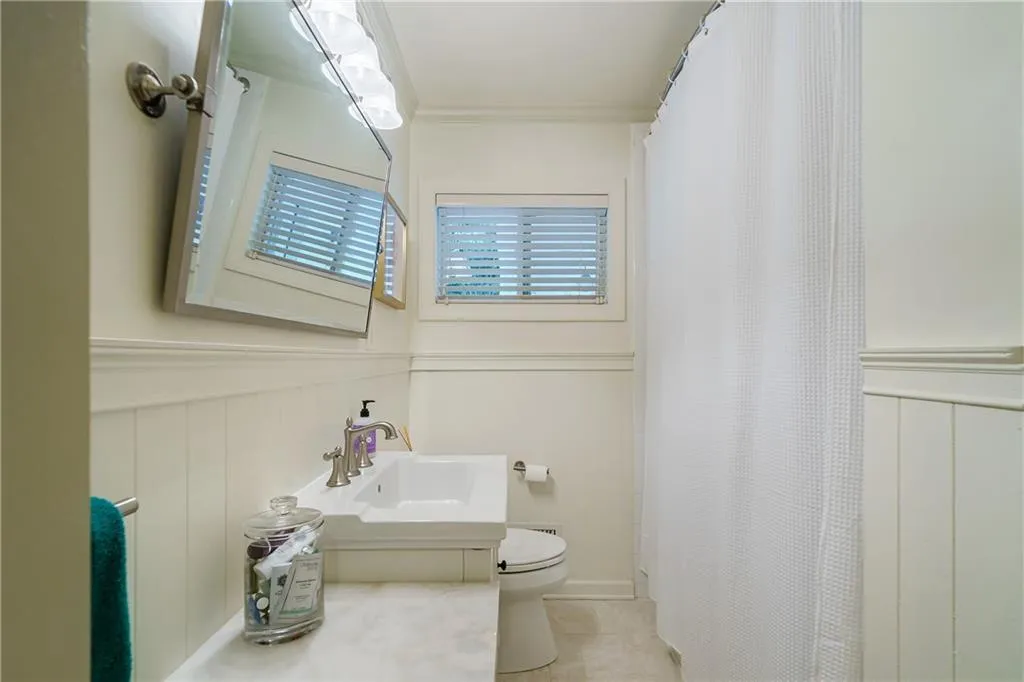 500 Carolwood Lane, Atlanta, Georgia 30342, 3 Bedrooms Bedrooms, ,2 BathroomsBathrooms,Residential,Sold,500 Carolwood Lane,7069761