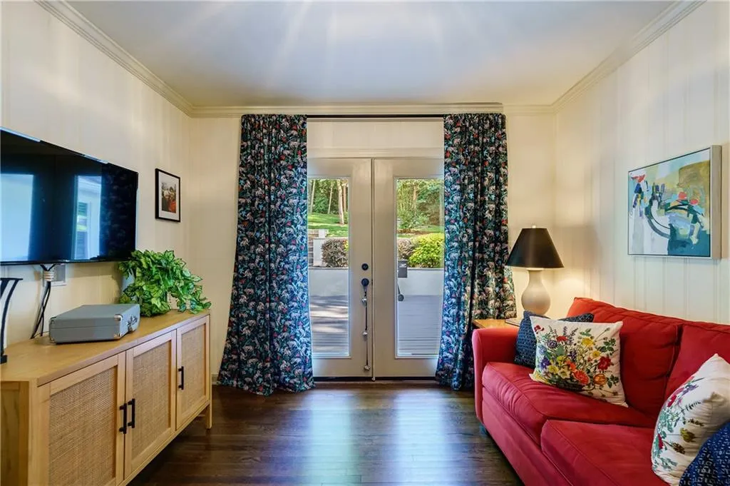 500 Carolwood Lane, Atlanta, Georgia 30342, 3 Bedrooms Bedrooms, ,2 BathroomsBathrooms,Residential,Sold,500 Carolwood Lane,7069761