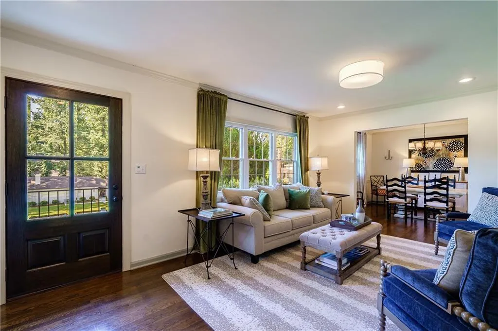 500 Carolwood Lane, Atlanta, Georgia 30342, 3 Bedrooms Bedrooms, ,2 BathroomsBathrooms,Residential,Sold,500 Carolwood Lane,7069761