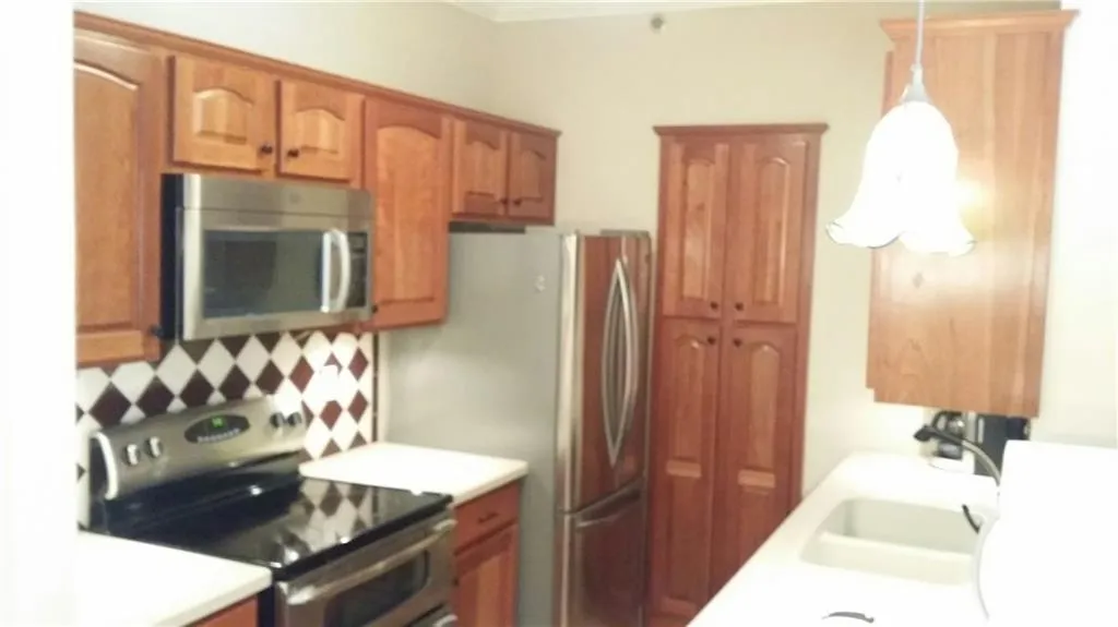 3203 Lenox Road Ne Unit 41, Atlanta, Georgia 30324, 1 Bedroom Bedrooms, ,1 BathroomBathrooms,Residential,Sold,3203 Lenox Road Ne Unit 41,5599659