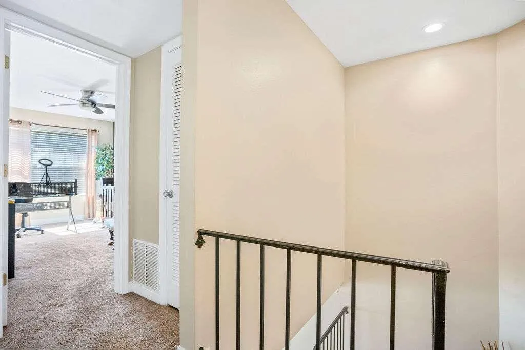 6980 Ne Roswell Road Ne, Sandy Springs, Georgia 30328, 2 Bedrooms Bedrooms, ,1 BathroomBathrooms,Residential,Sold,6980 Ne Roswell Road Ne,7142990