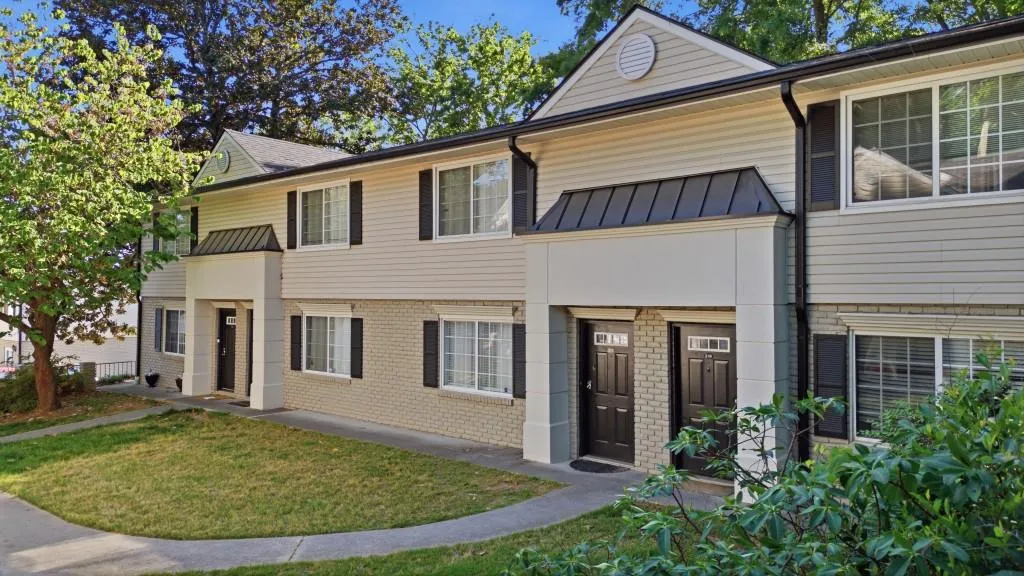 6940 Roswell Road Unit 21c, Sandy Springs, Georgia 30328, 2 Bedrooms Bedrooms, ,1 BathroomBathrooms,Residential,For Sale,6940 Roswell Road Unit 21c,7762988