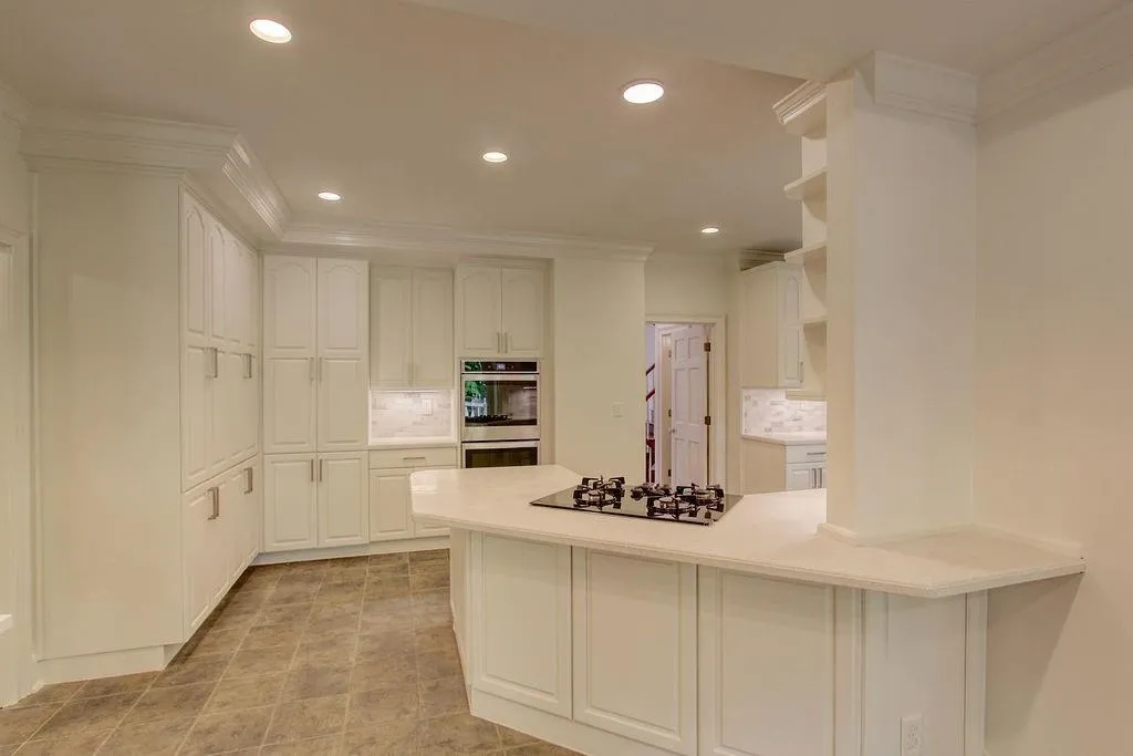 640 Valley Hall Drive, Sandy Springs, Georgia 30350, 6 Bedrooms Bedrooms, ,6 BathroomsBathrooms,Residential,Sold,640 Valley Hall Drive,6873003