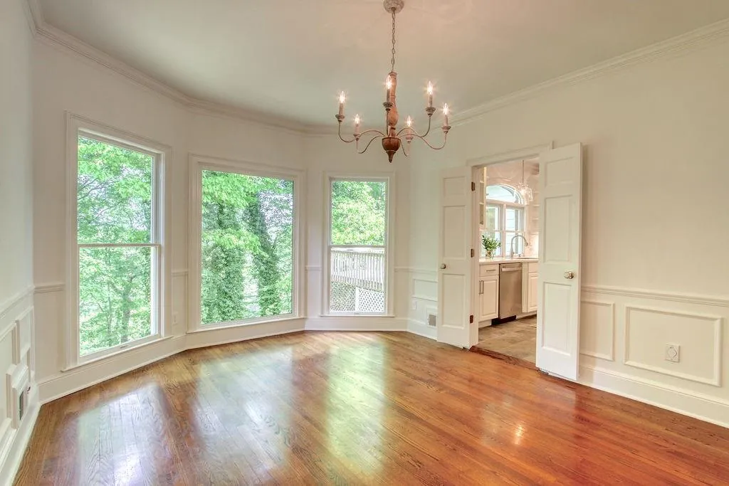 640 Valley Hall Drive, Sandy Springs, Georgia 30350, 6 Bedrooms Bedrooms, ,6 BathroomsBathrooms,Residential,Sold,640 Valley Hall Drive,6873003