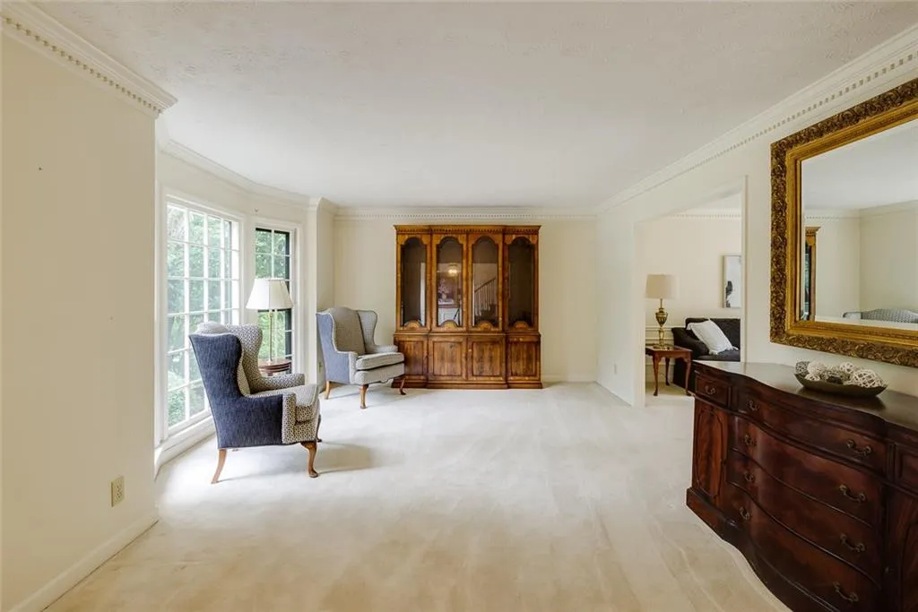 600 Hunters Branch Close, Sandy Springs, Georgia 30328, 5 Bedrooms Bedrooms, ,4 BathroomsBathrooms,Residential,Sold,600 Hunters Branch Close,7081344