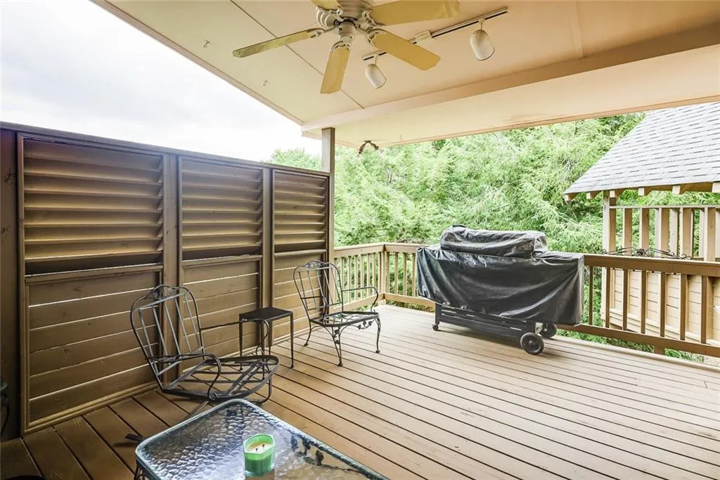 600 Hunters Branch Close, Sandy Springs, Georgia 30328, 5 Bedrooms Bedrooms, ,4 BathroomsBathrooms,Residential,Sold,600 Hunters Branch Close,7081344