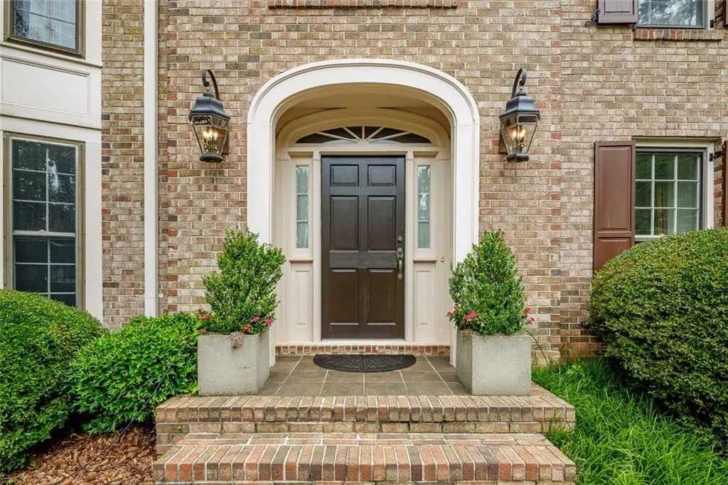 600 Hunters Branch Close, Sandy Springs, Georgia 30328, 5 Bedrooms Bedrooms, ,4 BathroomsBathrooms,Residential,Sold,600 Hunters Branch Close,7081344