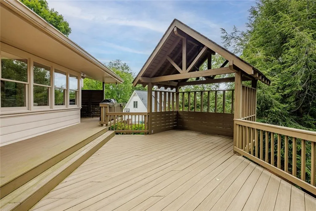 600 Hunters Branch Close, Sandy Springs, Georgia 30328, 5 Bedrooms Bedrooms, ,4 BathroomsBathrooms,Residential,Sold,600 Hunters Branch Close,7081344