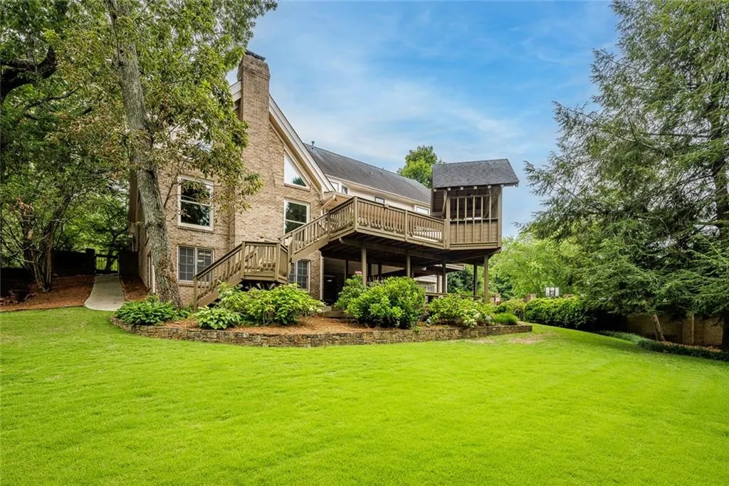 600 Hunters Branch Close, Sandy Springs, Georgia 30328, 5 Bedrooms Bedrooms, ,4 BathroomsBathrooms,Residential,Sold,600 Hunters Branch Close,7081344