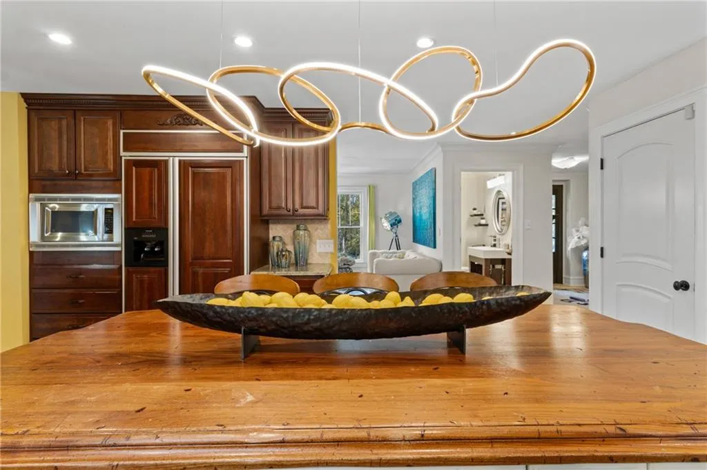 1532 Huntingdon Trail, Atlanta, Georgia 30350, 4 Bedrooms Bedrooms, ,4 BathroomsBathrooms,Residential,For Sale,1532 Huntingdon Trail,7675491