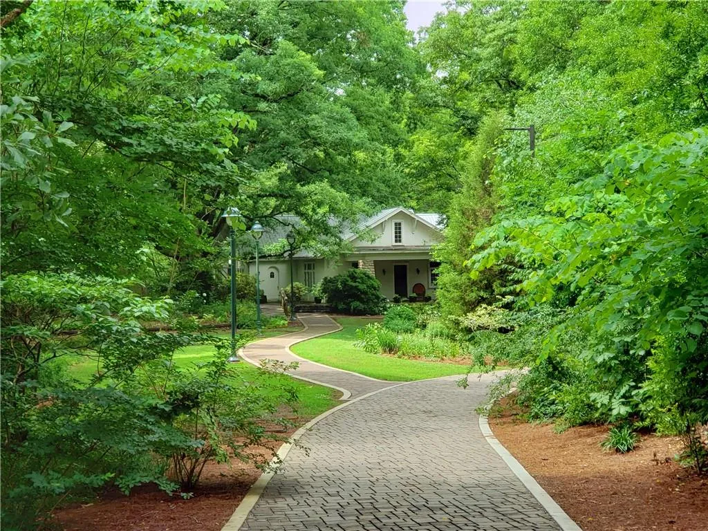 6650 Castleton Drive Nw, Atlanta, Georgia 30328, 4 Bedrooms Bedrooms, ,2 BathroomsBathrooms,Residential,Sold,6650 Castleton Drive Nw,6807286