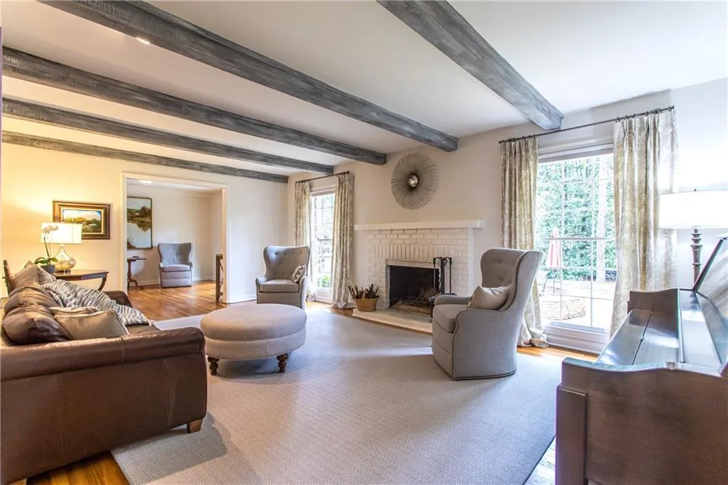 6650 Castleton Drive Nw, Atlanta, Georgia 30328, 4 Bedrooms Bedrooms, ,2 BathroomsBathrooms,Residential,Sold,6650 Castleton Drive Nw,6807286