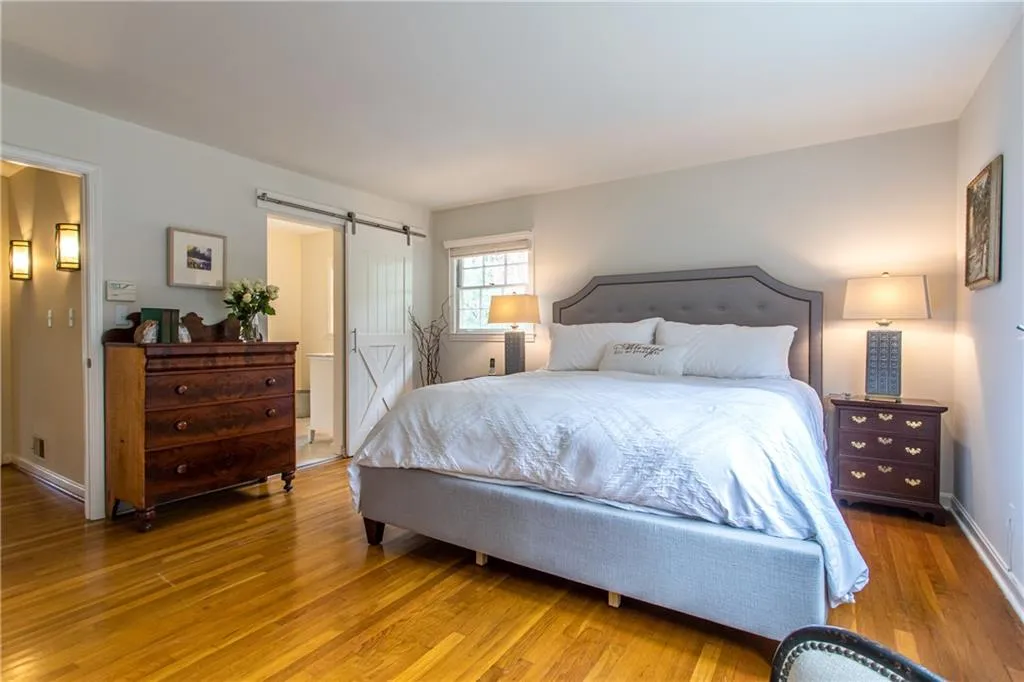 6650 Castleton Drive Nw, Atlanta, Georgia 30328, 4 Bedrooms Bedrooms, ,2 BathroomsBathrooms,Residential,Sold,6650 Castleton Drive Nw,6807286