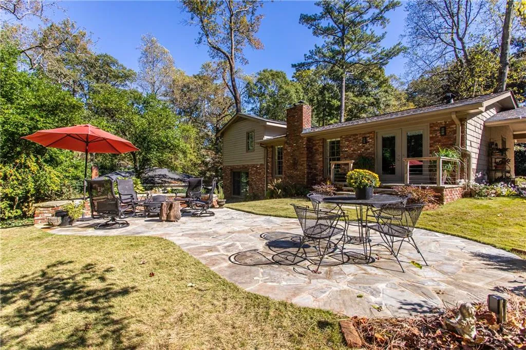 6650 Castleton Drive Nw, Atlanta, Georgia 30328, 4 Bedrooms Bedrooms, ,2 BathroomsBathrooms,Residential,Sold,6650 Castleton Drive Nw,6807286