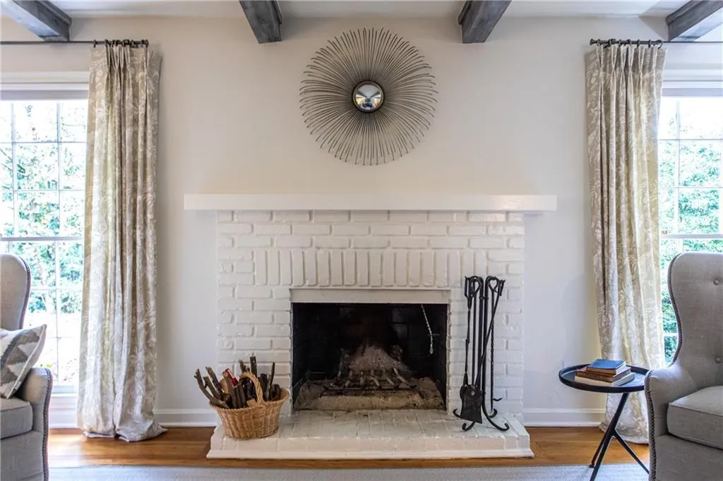 6650 Castleton Drive Nw, Atlanta, Georgia 30328, 4 Bedrooms Bedrooms, ,2 BathroomsBathrooms,Residential,Sold,6650 Castleton Drive Nw,6807286